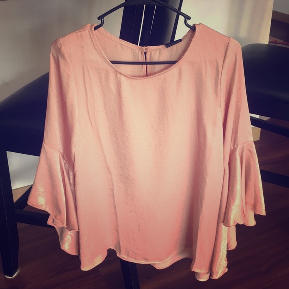 Blush colored blouse - Picture 1 of 3